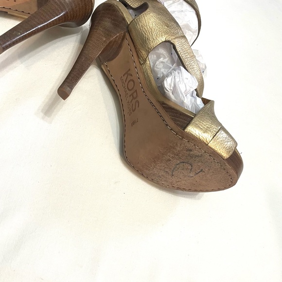 MK Gold Platform Strap Stilettos With Ankle Buckles Size 7 1/2 - Picture 9 of 13